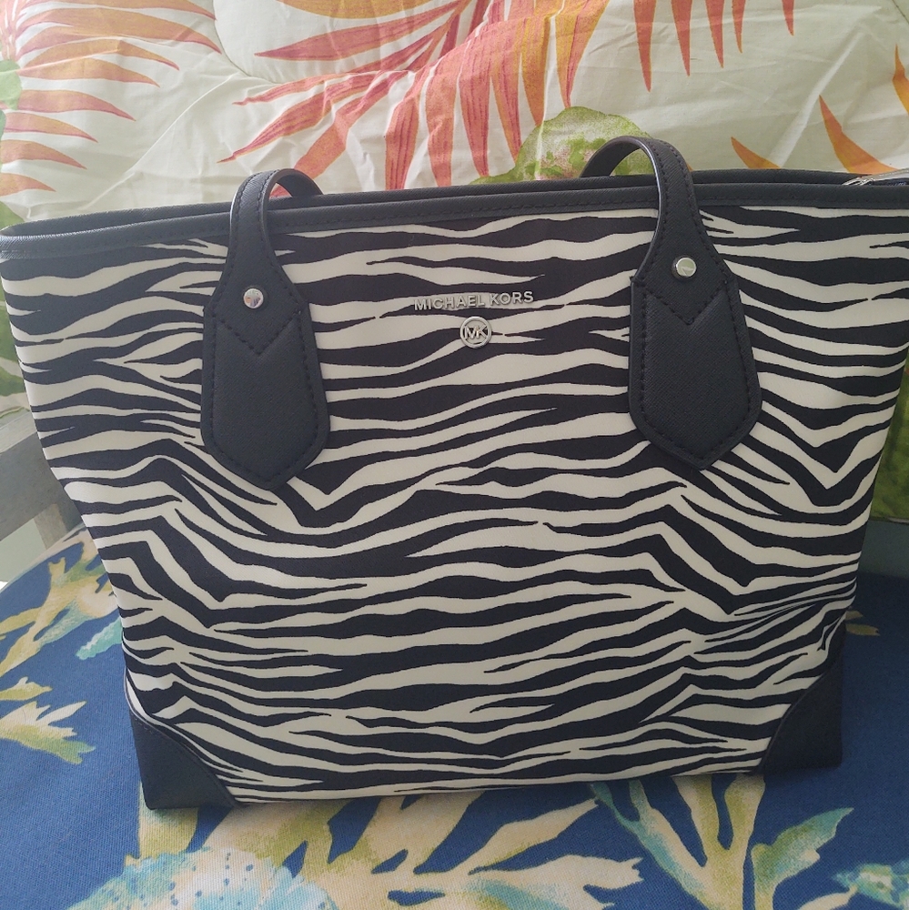 NWOT Michael Kors purse